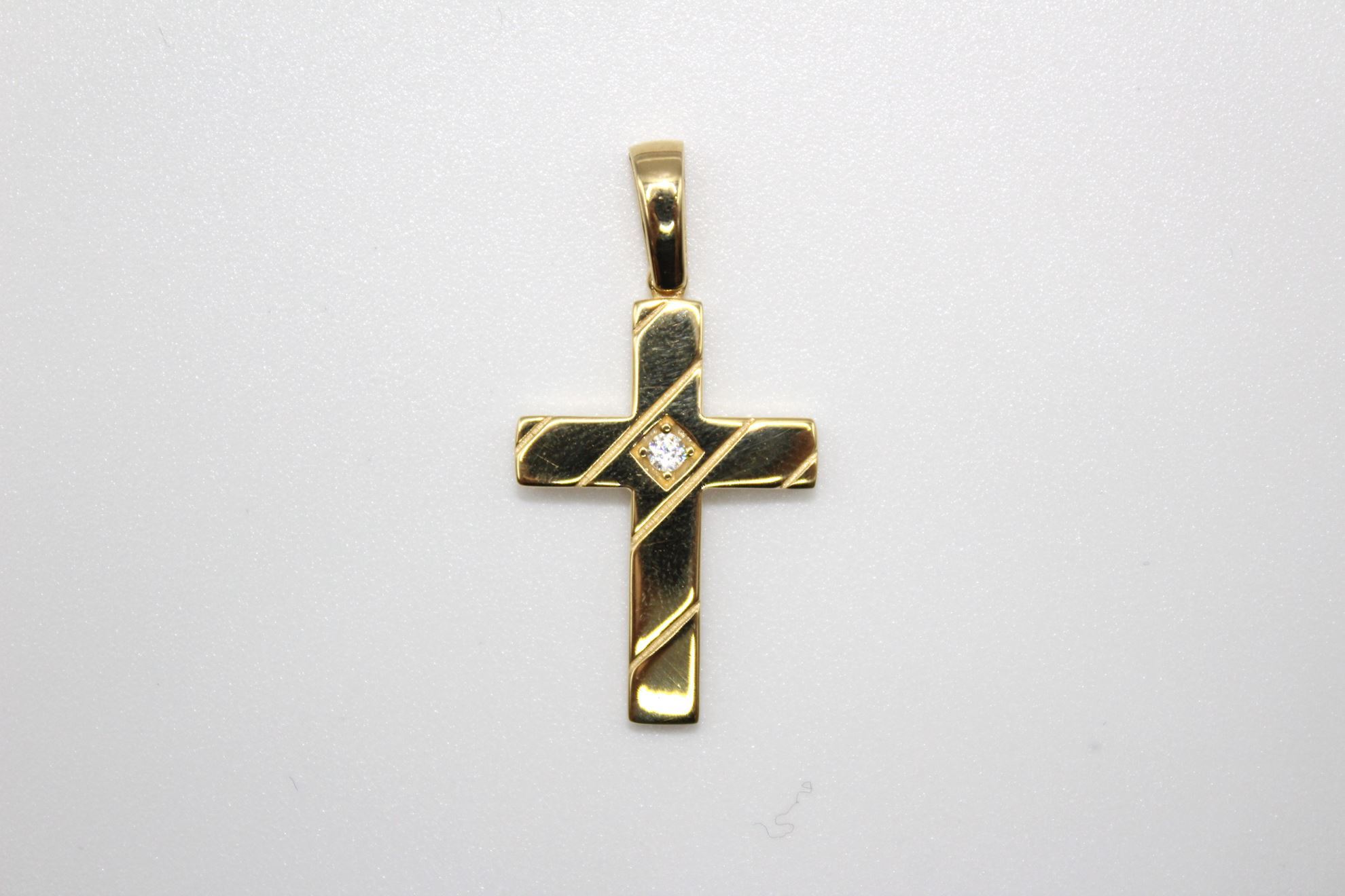 Immagine di Croce da Uomo in Oro Giallo con Zircone