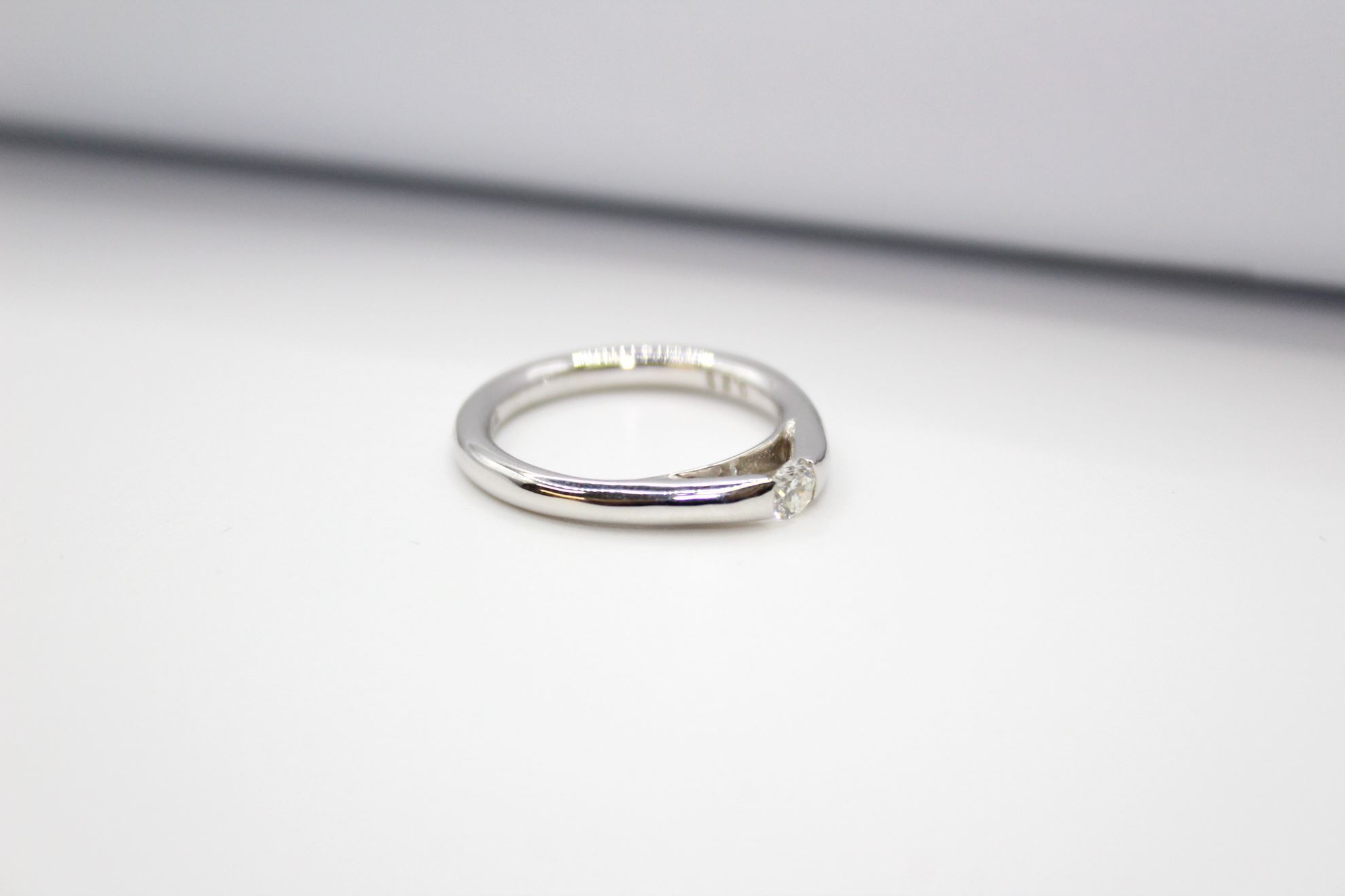 Immagine di Anello Solitario da Donna in Oro Bianco e Diamante