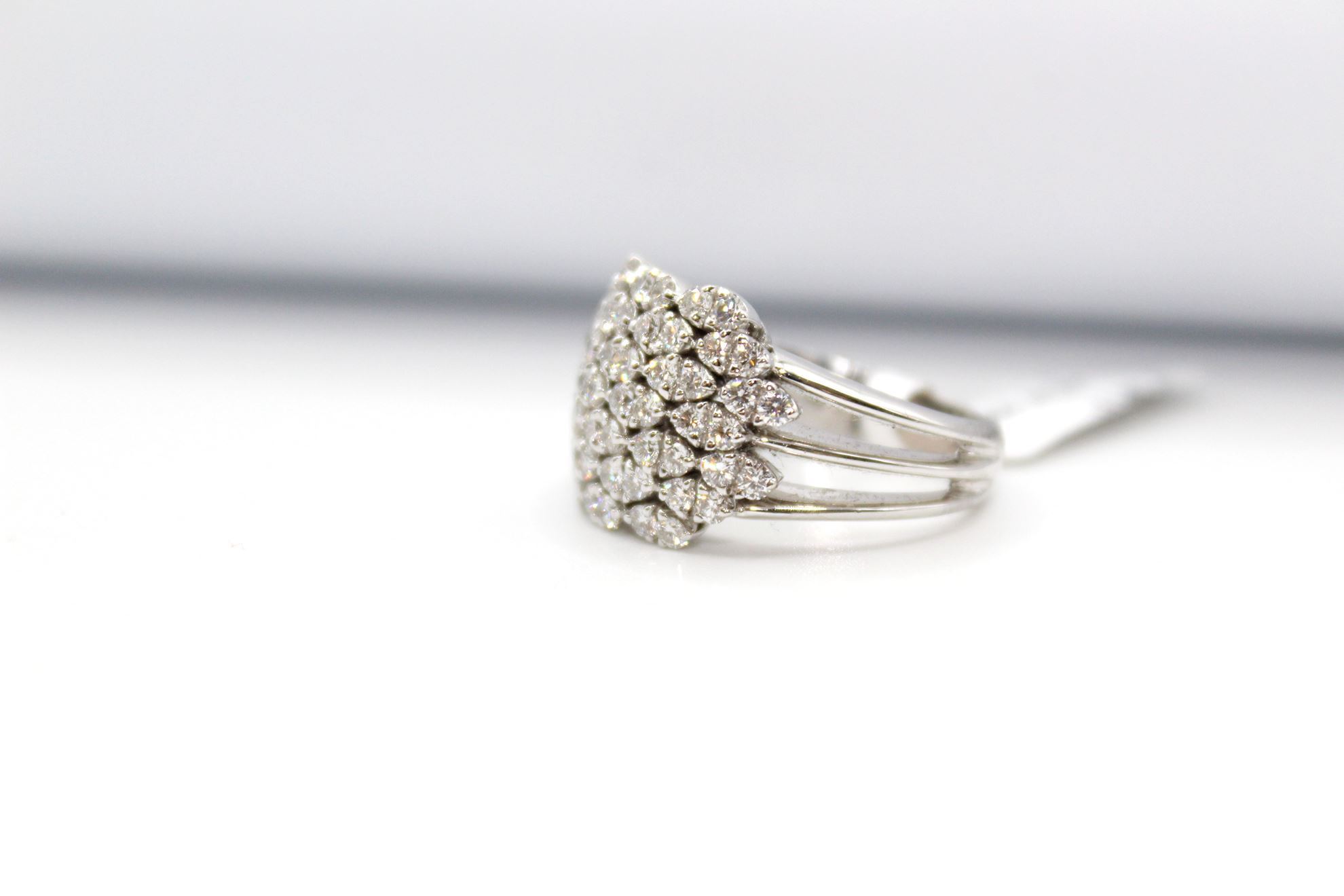 Immagine di Anello Fantasia da Donna in Oro Bianco e Diamanti