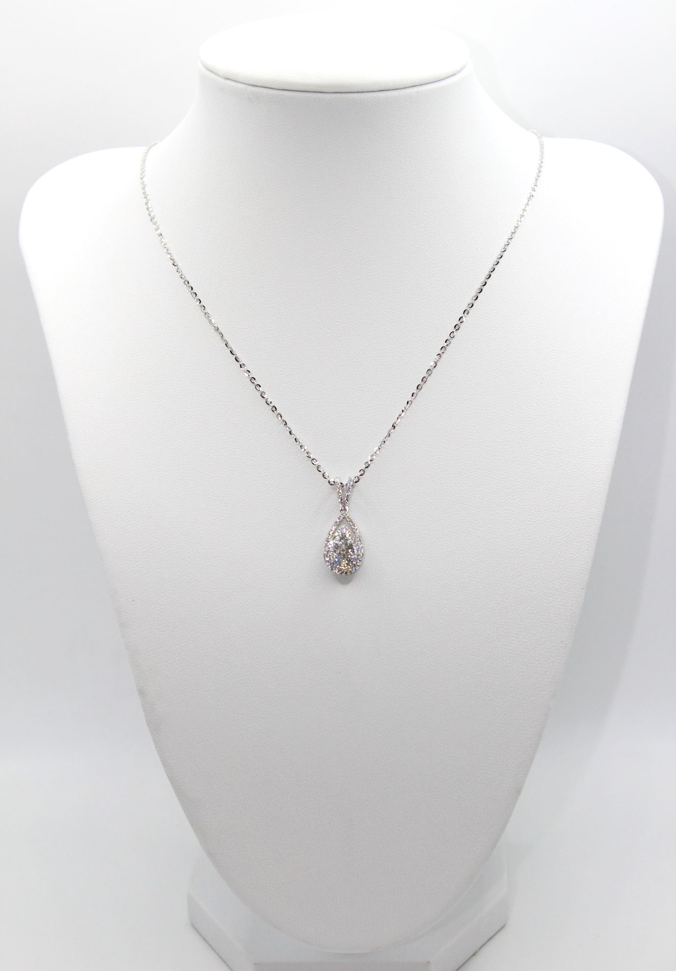 Immagine di Collana a Goccia in Oro Bianco e Diamanti